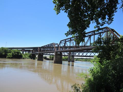 Missouri Riverand bridge