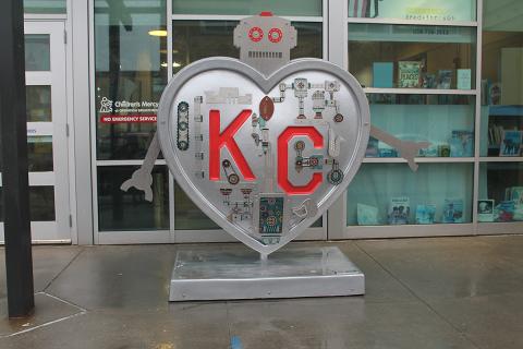 Parade of Hearts Robot Heart outside Children's Mercy