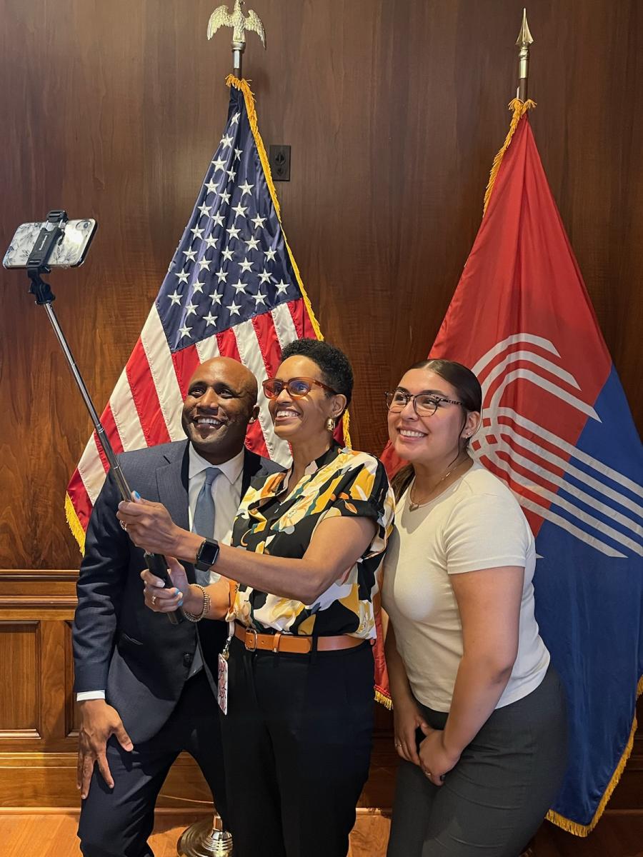 Mayor Quinton Lucas with two MARC Staff members taking a selfie on #CityHallSelfie Day.